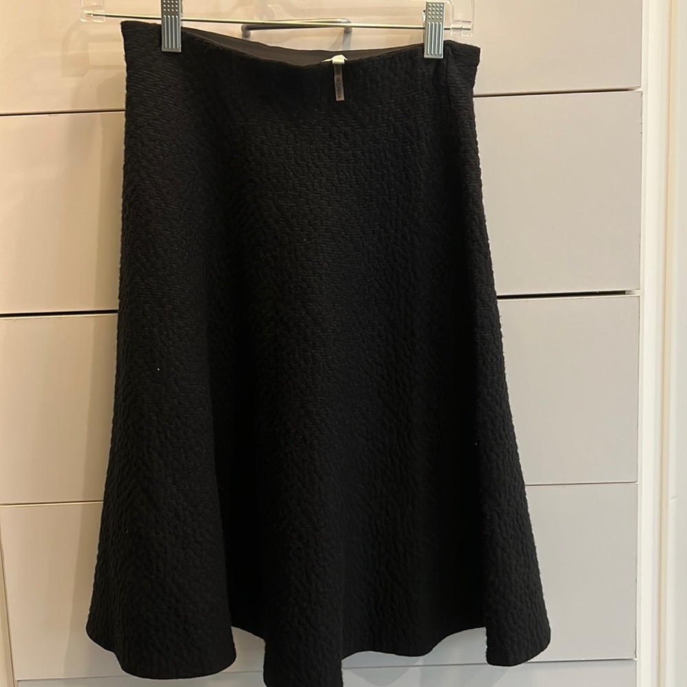 Lucyparis. Size L. Black midi skirt.